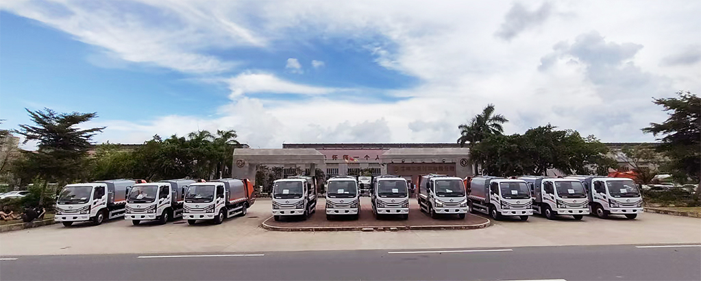 深圳东风22台环卫车批量交付,助力天津滨海打造绿色高新区!